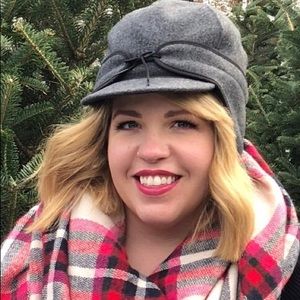 Meet your Posher, Hayley